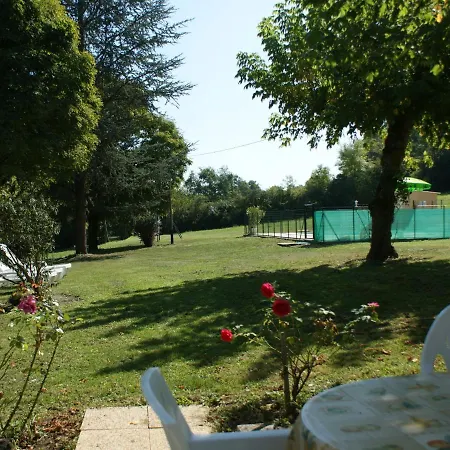 Dom wakacyjny Spacious Holiday With Private Swimming Pool In Cuneges