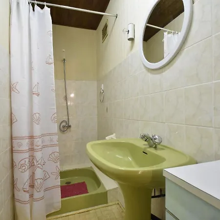 Dom wakacyjny Spacious Holiday With Private Swimming Pool In Cuneges