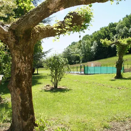 Dom wakacyjny Spacious Holiday With Private Swimming Pool In Cuneges